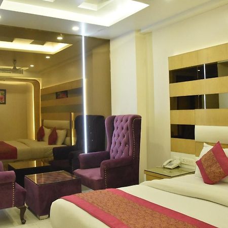 Hotel Aman Continental - Paharganj Új-Delhi Kültér fotó