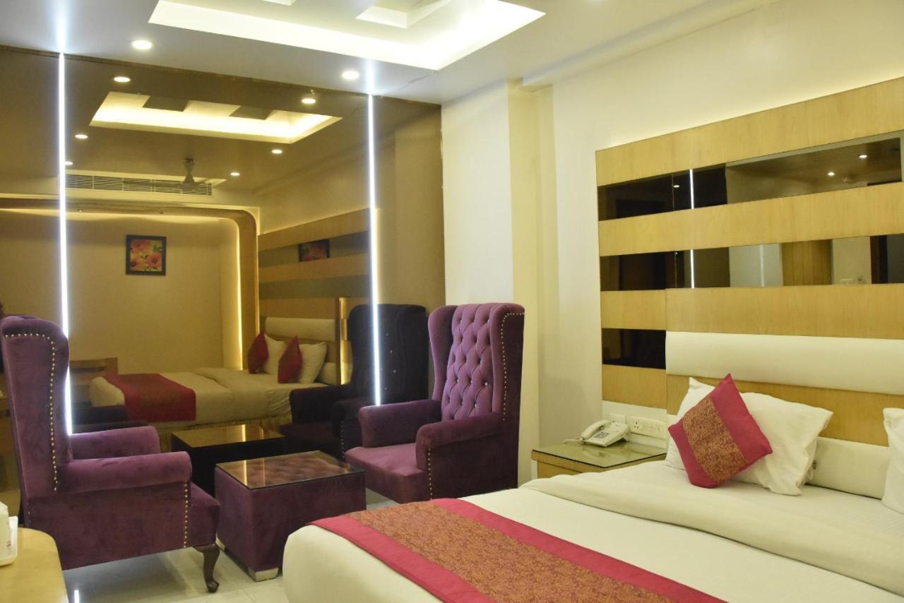 Hotel Aman Continental - Paharganj Új-Delhi Kültér fotó