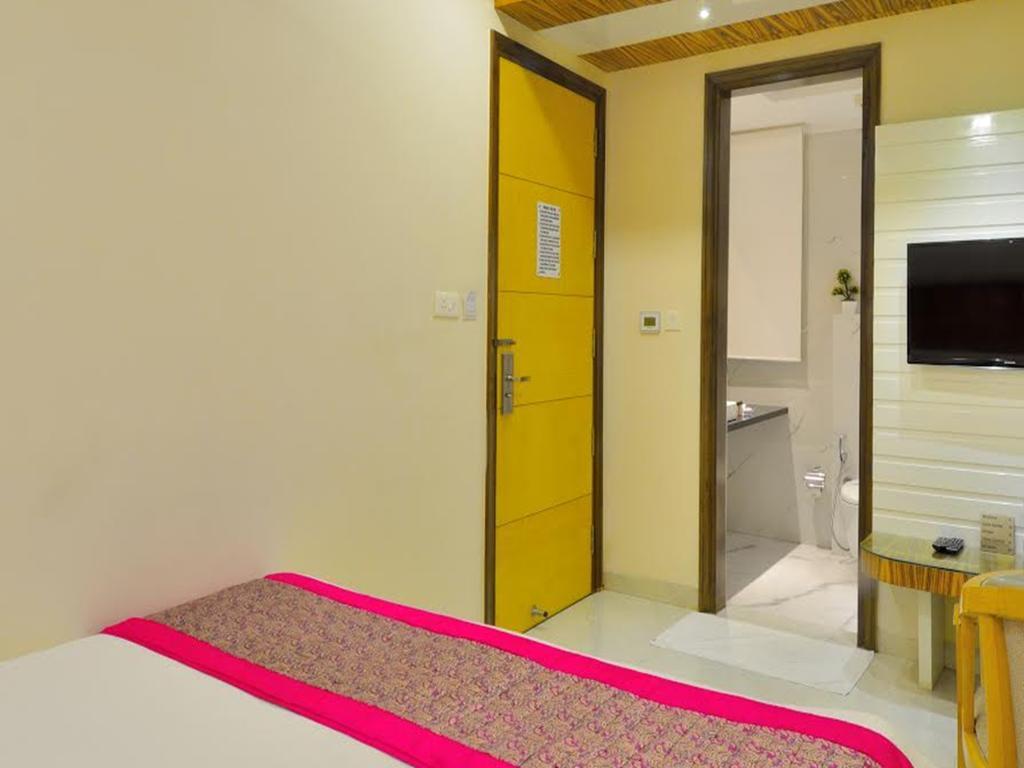 Aman Continental - 2Mins From Railway Station And 5 Mins From Metro Hotel Új-Delhi Kültér fotó